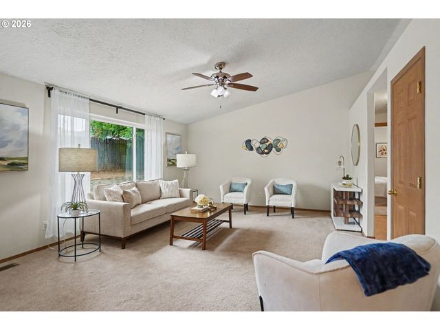 1241 ANNA Ln, Salem, OR 97306