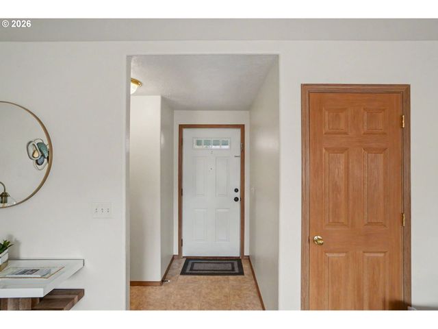 1241 ANNA Ln, Salem, OR 97306