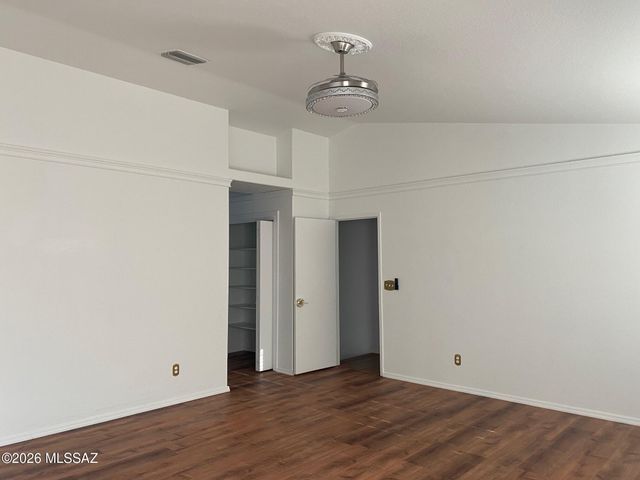 5028 W Hurston Drive, Tucson, AZ 85742