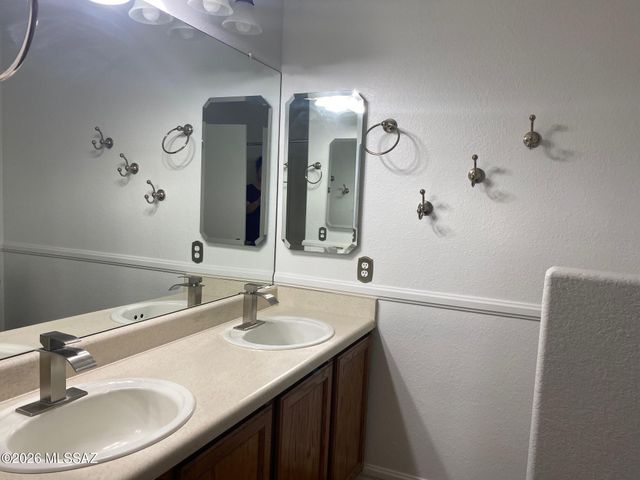 5028 W Hurston Drive, Tucson, AZ 85742