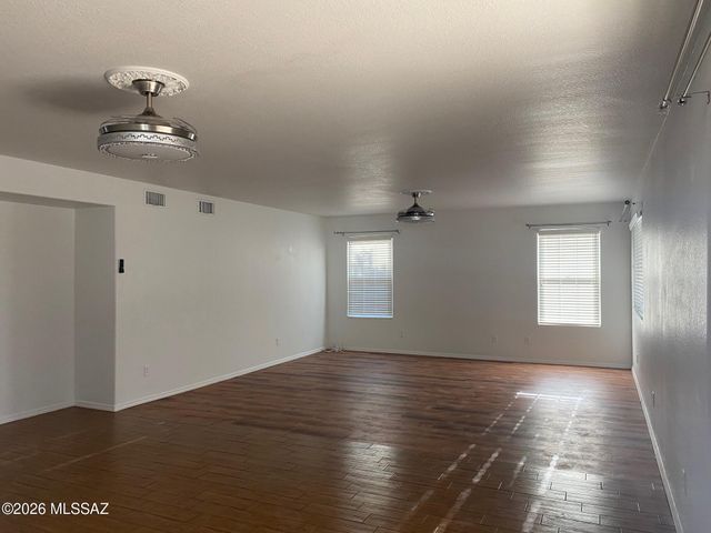 5028 W Hurston Drive, Tucson, AZ 85742