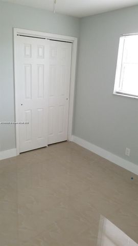 260 SW 8th St 4, Pompano Beach, FL 33060