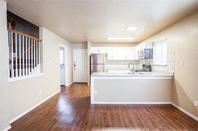 506 W 35th ST, Austin, TX 78705