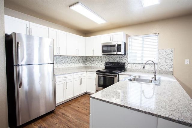 506 W 35th ST, Austin, TX 78705