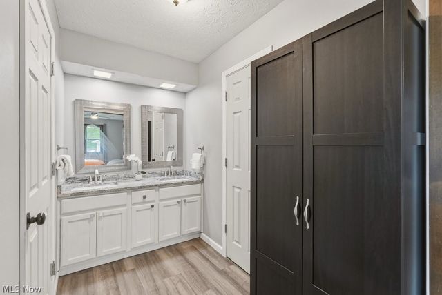 7308 Arborwood Drive, Hudson, OH 44236
