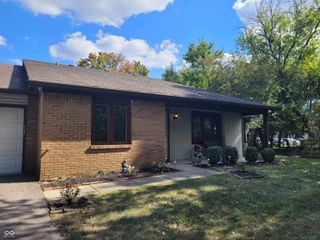 2581 N Willow Way, Indianapolis, IN 46268