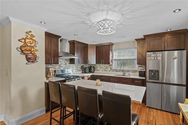 30 Lark Avenue, Cranston, RI 02920