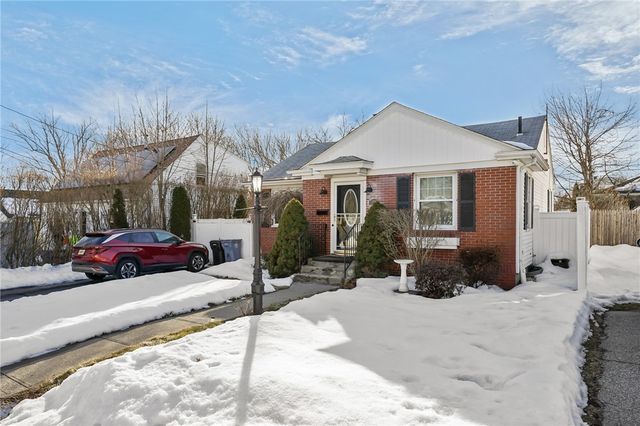 30 Lark Avenue, Cranston, RI 02920