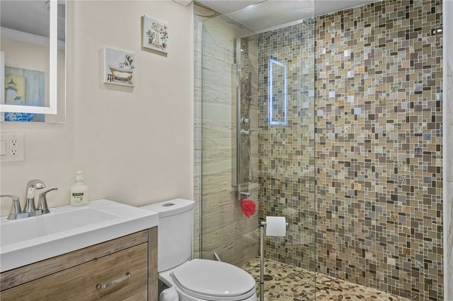 30 Lark Avenue, Cranston, RI 02920