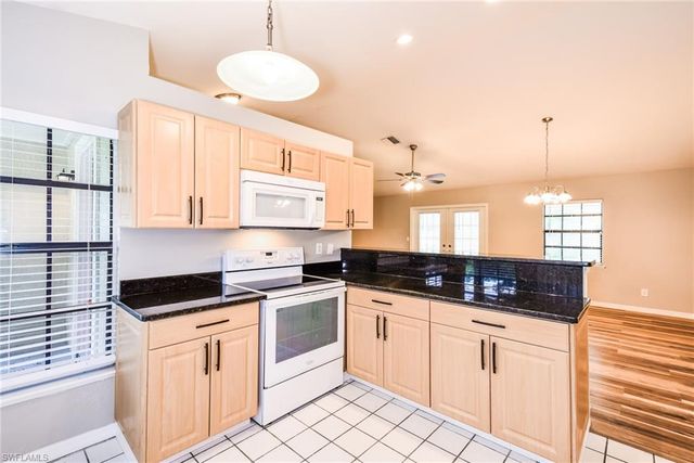 1923 NE 27th TER, Cape Coral, FL 33909