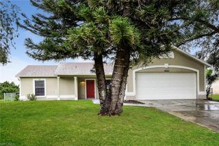 1923 NE 27th TER, Cape Coral, FL 33909