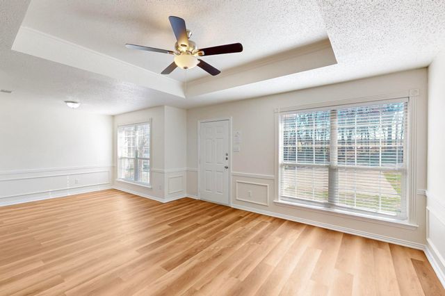 404 Truman Street, Arlington, TX 76011