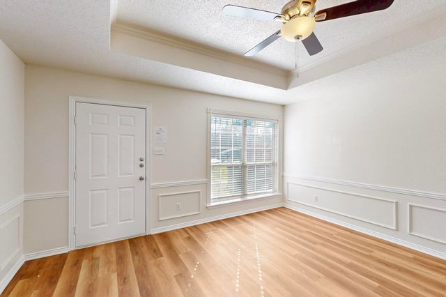 404 Truman Street, Arlington, TX 76011