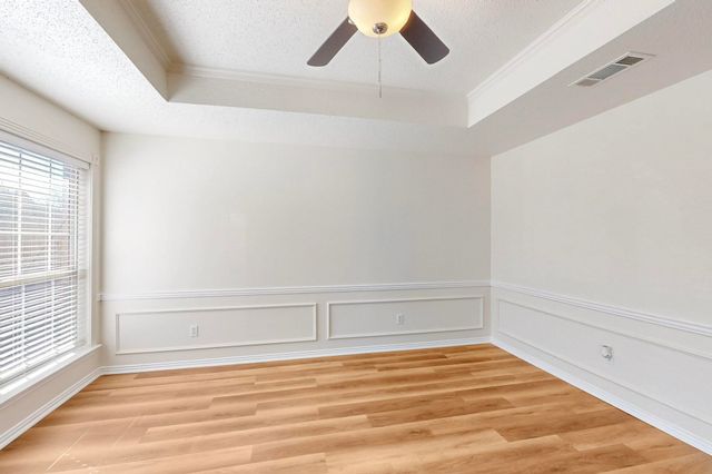 404 Truman Street, Arlington, TX 76011