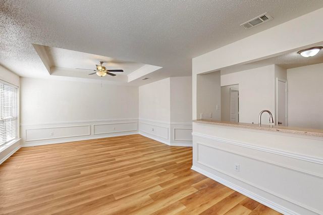 404 Truman Street, Arlington, TX 76011