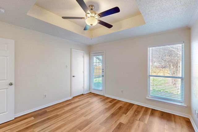 404 Truman Street, Arlington, TX 76011