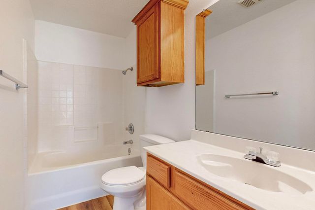 404 Truman Street, Arlington, TX 76011