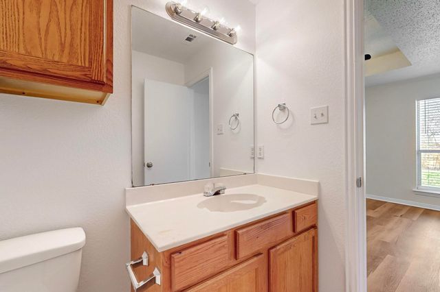 404 Truman Street, Arlington, TX 76011