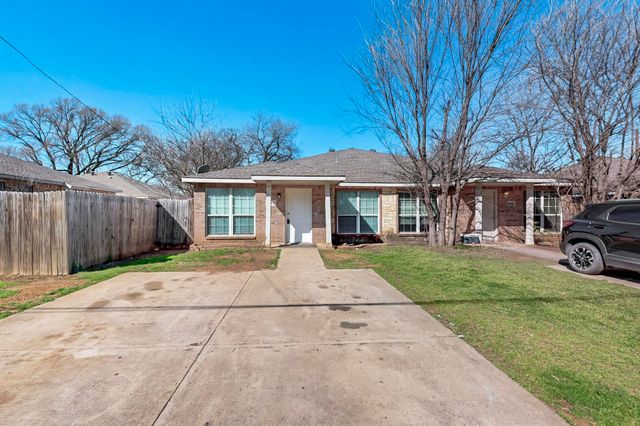 404 Truman Street, Arlington, TX 76011