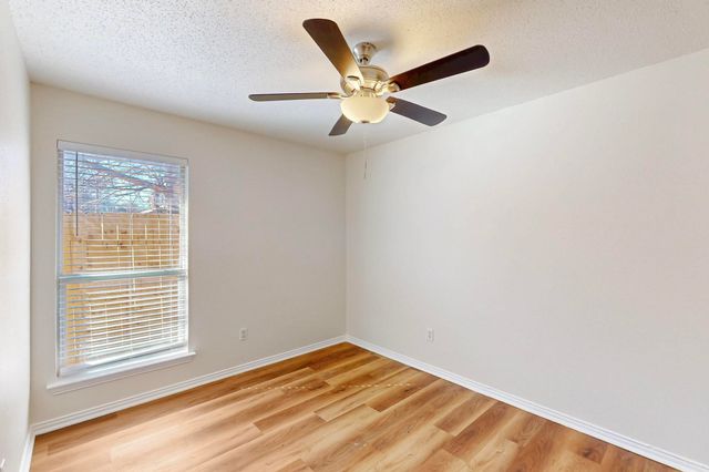 404 Truman Street, Arlington, TX 76011