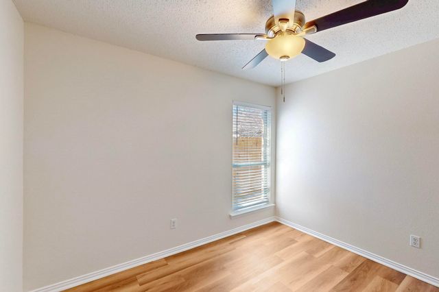 404 Truman Street, Arlington, TX 76011