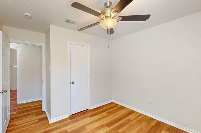 404 Truman Street, Arlington, TX 76011