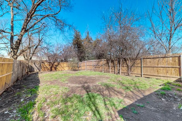 404 Truman Street, Arlington, TX 76011