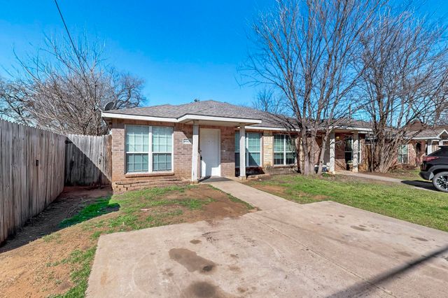404 Truman Street, Arlington, TX 76011