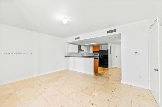 170 SE 14th St 1203, Miami, FL 33131