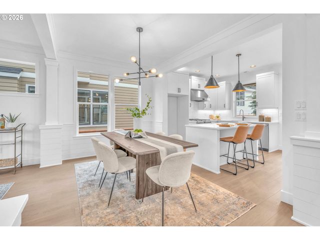 6481 Se RAMONA St A, Portland, OR 97206