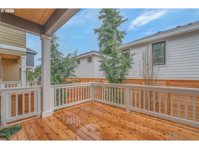 6481 Se RAMONA St A, Portland, OR 97206