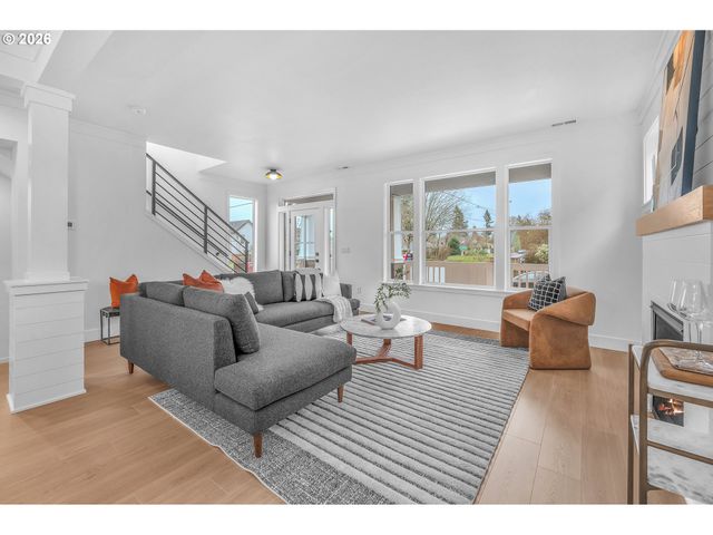 6481 Se RAMONA St A, Portland, OR 97206