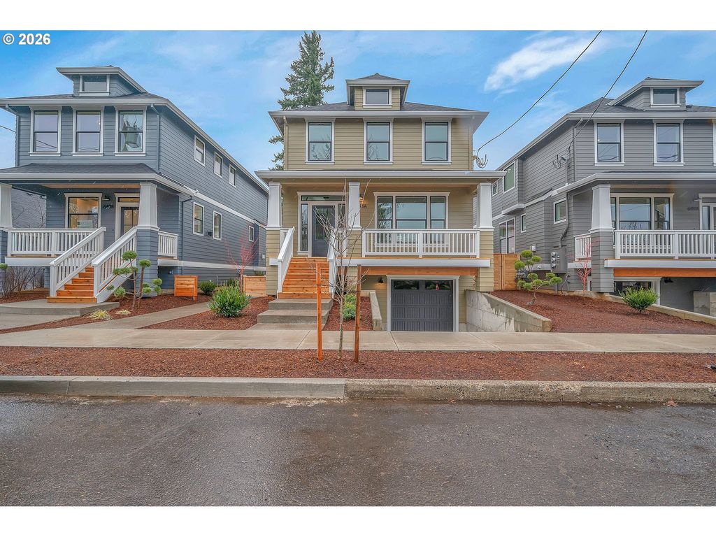 6481 Se RAMONA St A, Portland, OR 97206