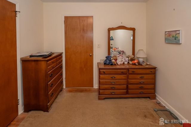 95 Jeffery Road, Colonia, NJ 07067
