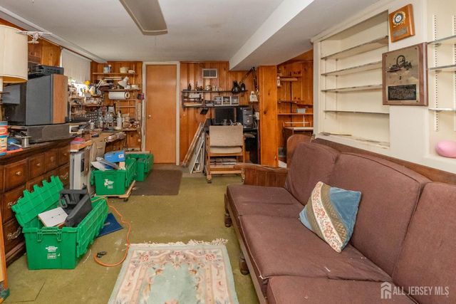 95 Jeffery Road, Colonia, NJ 07067