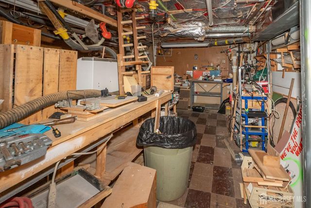 95 Jeffery Road, Colonia, NJ 07067