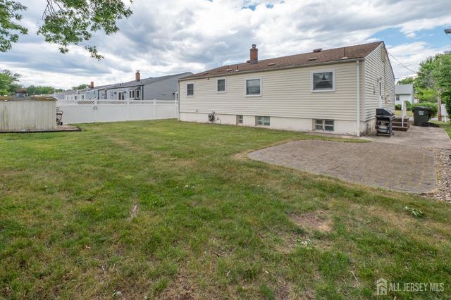 95 Jeffery Road, Colonia, NJ 07067