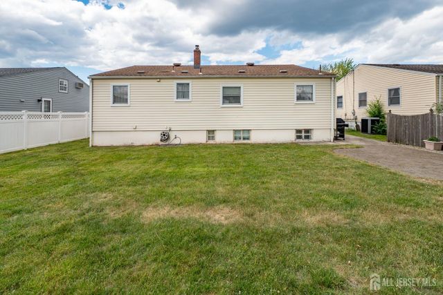 95 Jeffery Road, Colonia, NJ 07067
