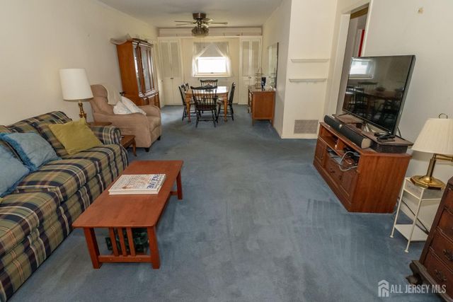 95 Jeffery Road, Colonia, NJ 07067