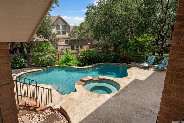 419 HIGHLAND HL, San Antonio, TX 78260
