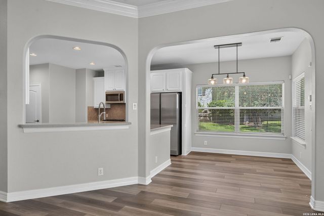 419 HIGHLAND HL, San Antonio, TX 78260