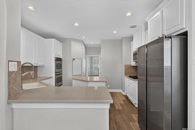 419 HIGHLAND HL, San Antonio, TX 78260