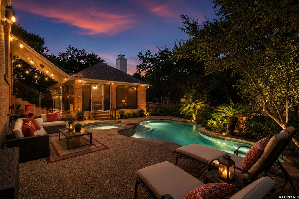 419 HIGHLAND HL, San Antonio, TX 78260