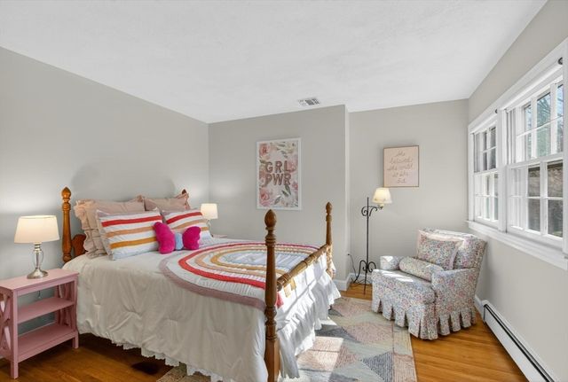 18 Bromfield Rd, Acton, MA 01720