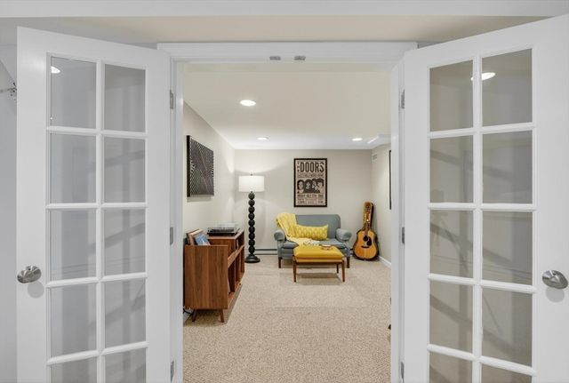 18 Bromfield Rd, Acton, MA 01720