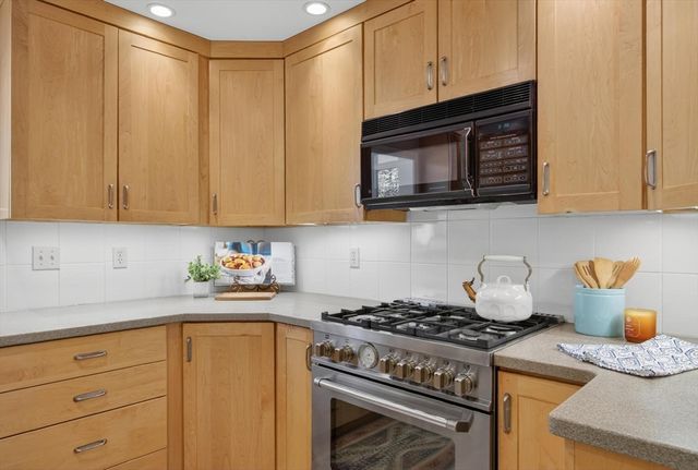 18 Bromfield Rd, Acton, MA 01720