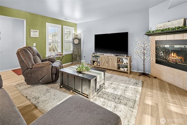 10904 62nd Street E, Puyallup, WA 98372