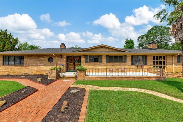 5 N OAK Street, Williamston, SC 29697