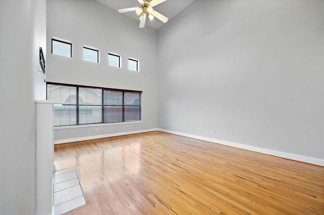 8676 Meadowcroft Drive, Houston, TX 77063