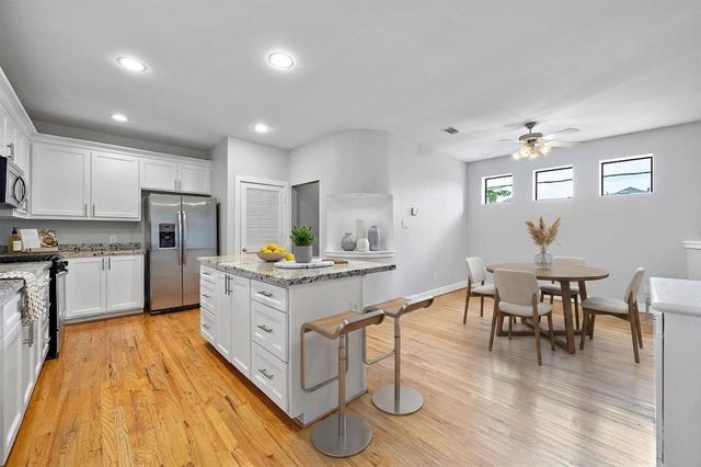 8676 Meadowcroft Drive, Houston, TX 77063